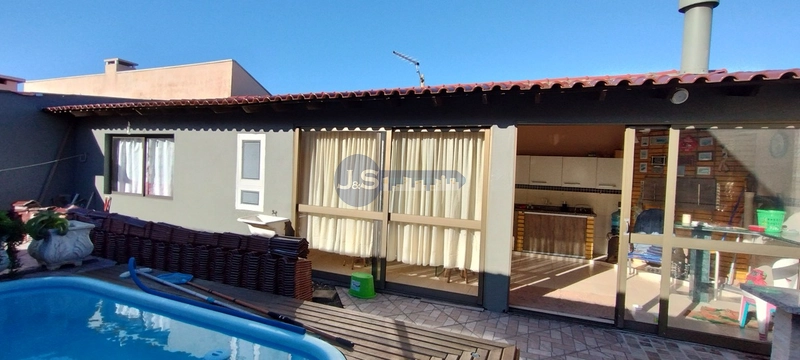 Casa térrea em laje com piscina: 9ª foto da galeria de imagens do imóvel