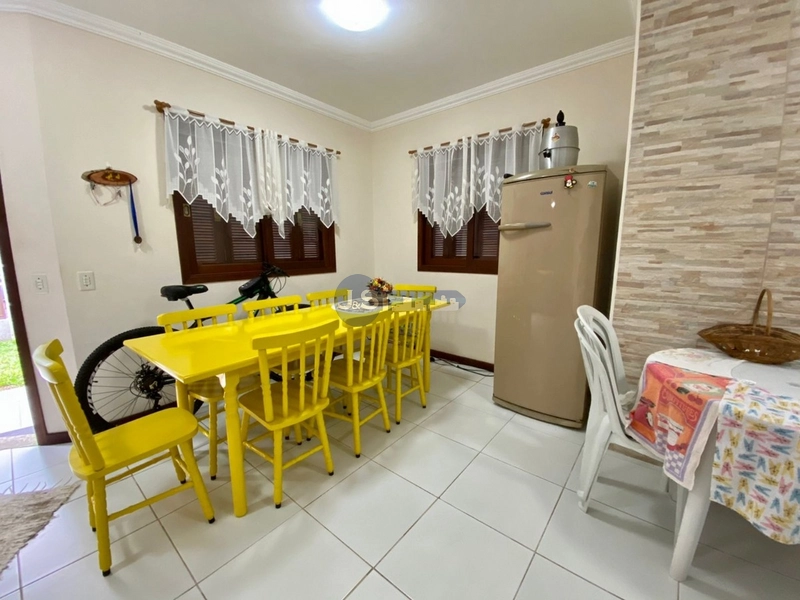 EXCELENTE CASA DE PRAIA PROXIMA AO MAR: 10ª foto da galeria de imagens do imóvel