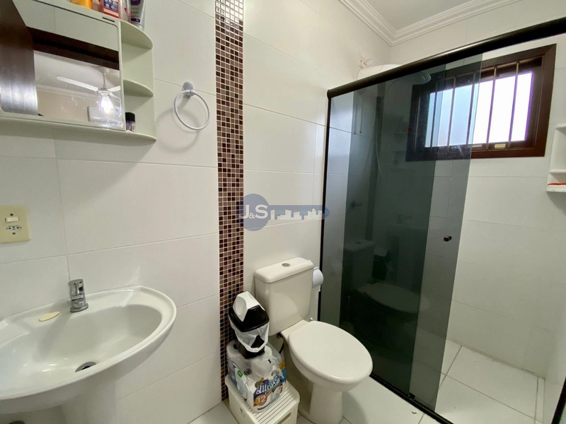EXCELENTE CASA DE PRAIA PROXIMA AO MAR: 18ª foto da galeria de imagens do imóvel