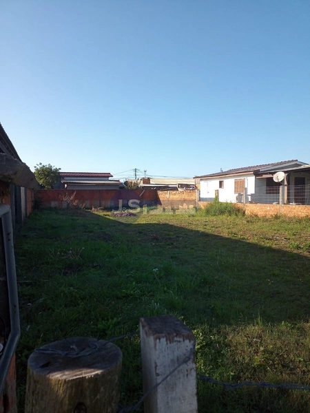 EXCELENTE TERRENO COM CASA LOCALIZADO EM RAINHA DO MAR: 3ª foto da galeria de imagens do imóvel