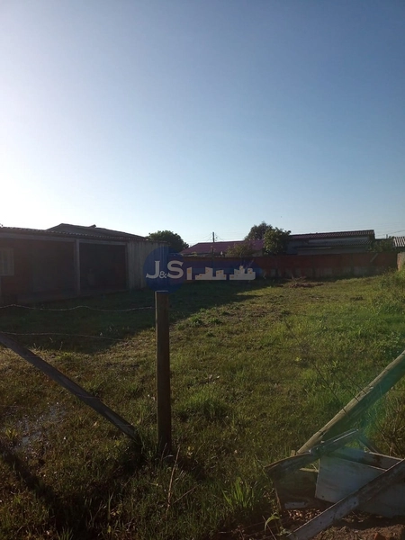 EXCELENTE TERRENO COM CASA LOCALIZADO EM RAINHA DO MAR: 4ª foto da galeria de imagens do imóvel