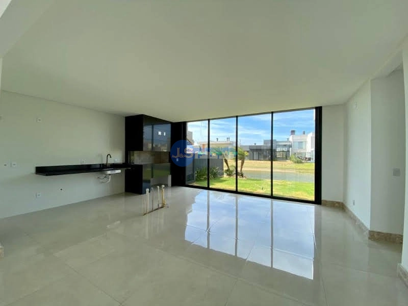 MAGNÍFICA CASA CEM CONDOMINIO COM FUNDO PARA O LAGO: 36ª foto da galeria de imagens do imóvel