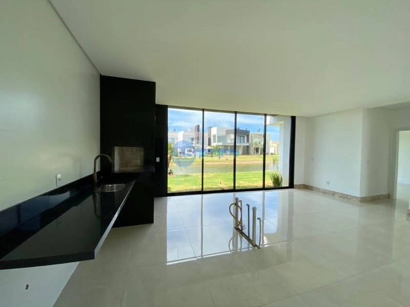 MAGNÍFICA CASA CEM CONDOMINIO COM FUNDO PARA O LAGO: 42ª foto da galeria de imagens do imóvel