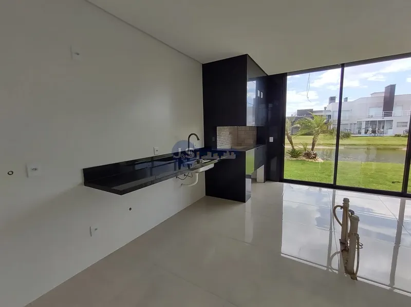 MAGNÍFICA CASA CEM CONDOMINIO COM FUNDO PARA O LAGO: 16ª foto da galeria de imagens do imóvel