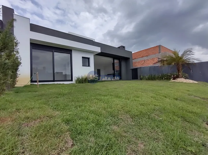 MAGNÍFICA CASA CEM CONDOMINIO COM FUNDO PARA O LAGO: 21ª foto da galeria de imagens do imóvel
