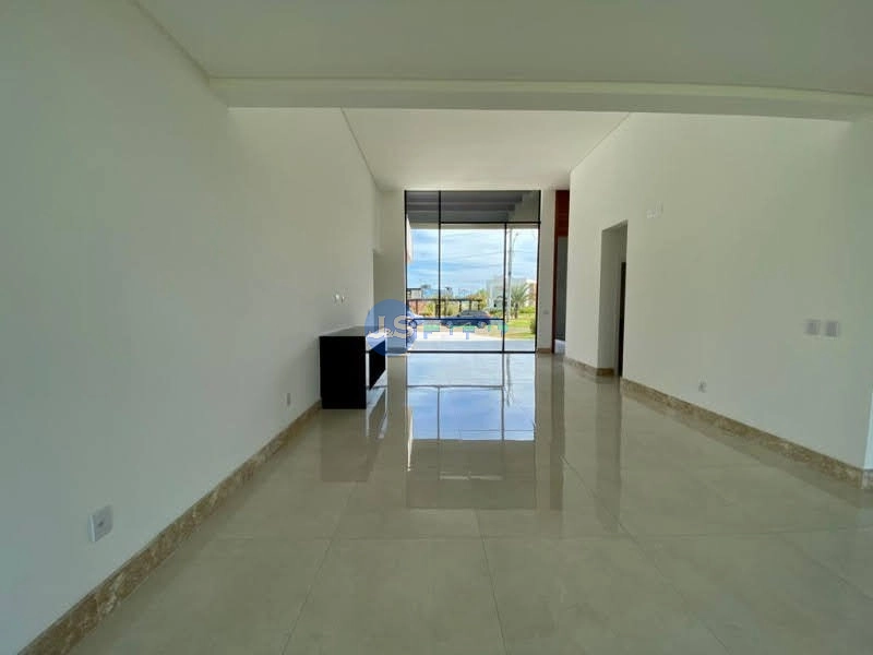 MAGNÍFICA CASA CEM CONDOMINIO COM FUNDO PARA O LAGO: 44ª foto da galeria de imagens do imóvel