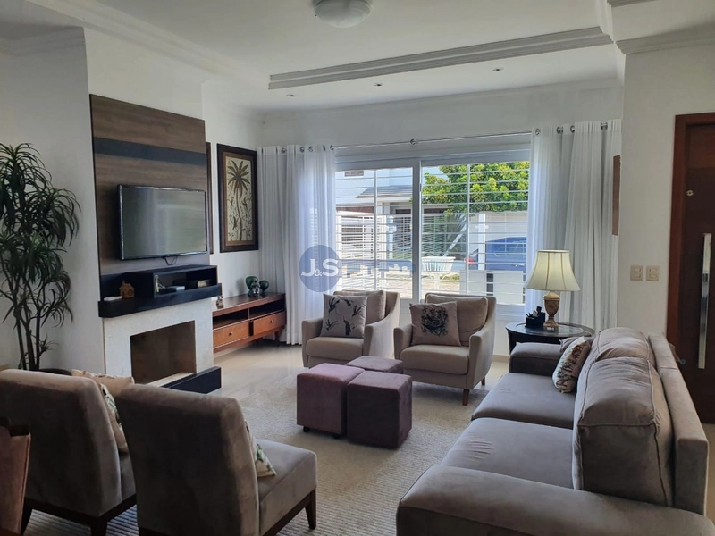 EXCELENTE CASA PRÓXIMA AO MAR: 2ª foto da galeria de imagens do imóvel