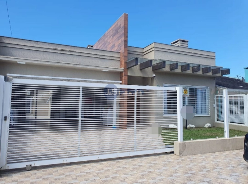 EXCELENTE CASA PRÓXIMA AO MAR: 1ª foto da galeria de imagens do imóvel