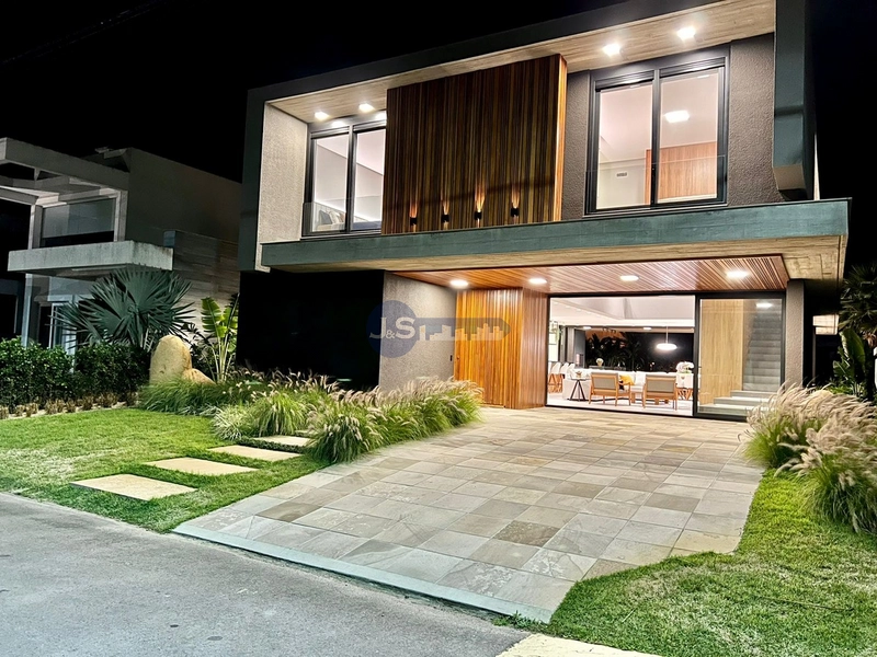 EXCELENTE CASA EM CONDOMÍNIO FECHADO: 1ª foto da galeria de imagens do imóvel