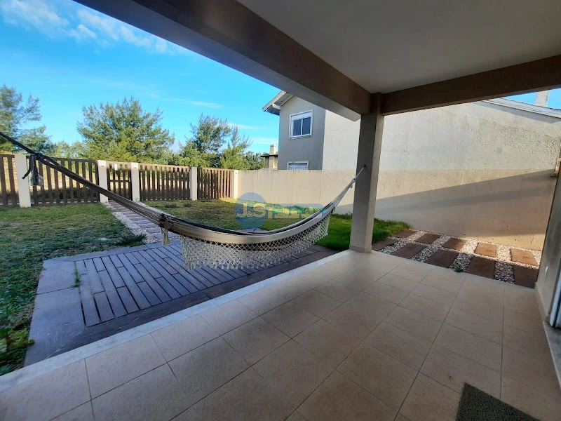 EXCELENTE CASA DE PRAIA PRÓXIMA AO MAR: 2ª foto da galeria de imagens do imóvel