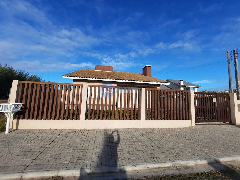 EXCELENTE CASA DE PRAIA PRÓXIMA AO MAR: 4ª foto da galeria de imagens do imóvel