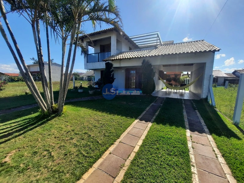 EXCELENTE CASA PRÓXIMA AO MAR: 1ª foto da galeria de imagens do imóvel