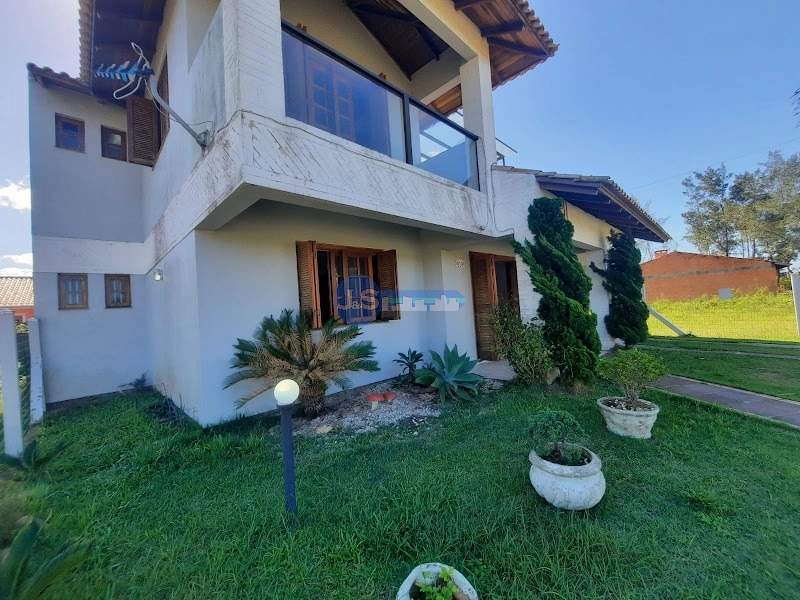 EXCELENTE CASA PRÓXIMA AO MAR: 3ª foto da galeria de imagens do imóvel