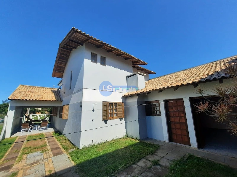 EXCELENTE CASA PRÓXIMA AO MAR: 8ª foto da galeria de imagens do imóvel
