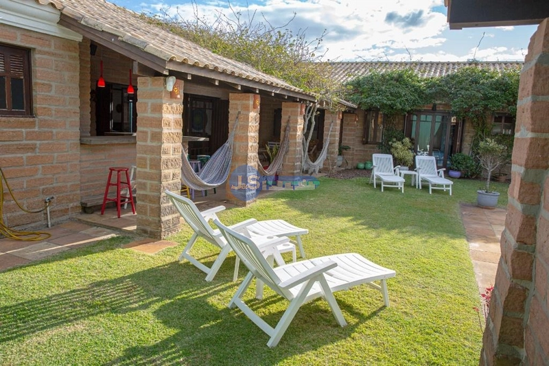 EXCELENTE CASA PERTO DO MAR: 26ª foto da galeria de imagens do imóvel
