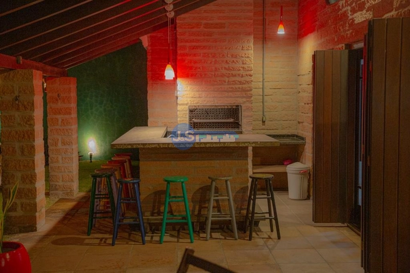 EXCELENTE CASA PERTO DO MAR: 10ª foto da galeria de imagens do imóvel