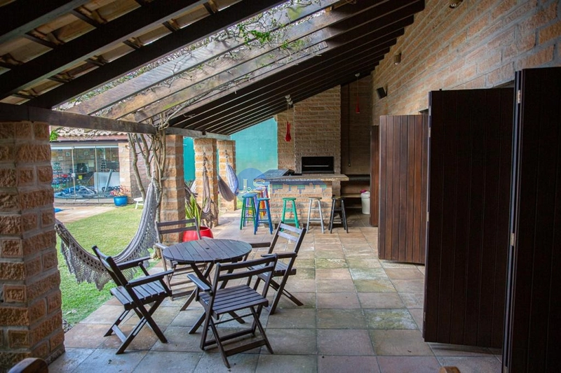 EXCELENTE CASA PERTO DO MAR: 16ª foto da galeria de imagens do imóvel