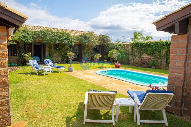EXCELENTE CASA PERTO DO MAR: 21ª foto da galeria de imagens do imóvel