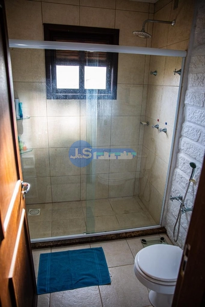 EXCELENTE CASA PERTO DO MAR: 38ª foto da galeria de imagens do imóvel
