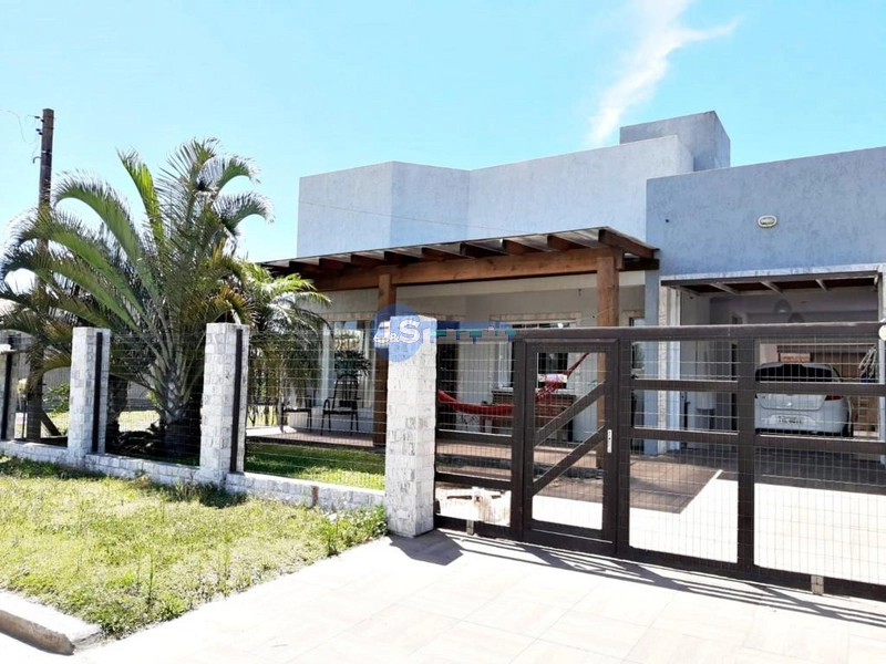 EXCELENTE CASA DE PRAIA: 1ª foto da galeria de imagens do imóvel