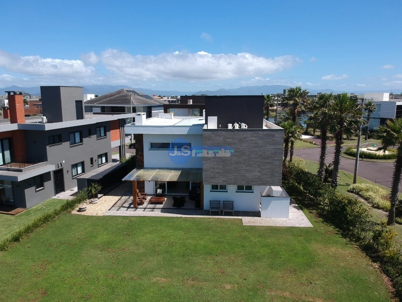 EXCELENTE CASA EM CONDOMÍNIO FECHADO: 6ª foto da galeria de imagens do imóvel