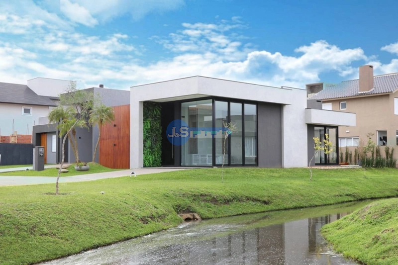 EXCELENTE CASA EM CONDOMÍNIO FECHADO: 1ª foto da galeria de imagens do imóvel