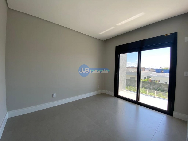 EXCELENTE CASA EM CONDOMINIO FECHADO: 2ª foto da galeria de imagens do imóvel