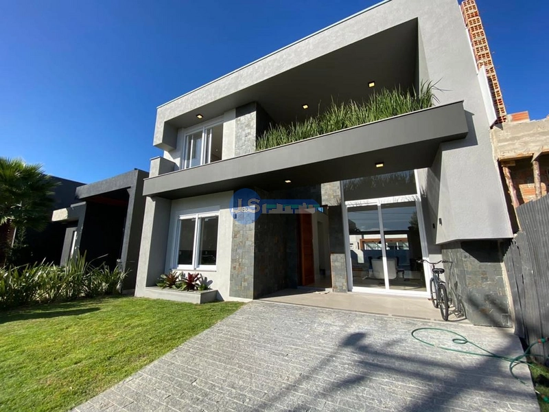 EXCELENTE CASA EM CONDOMÍNIO FECHADO: 1ª foto da galeria de imagens do imóvel
