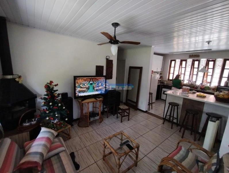 CASA EM ATLÂNTIDA SUL: 18ª foto da galeria de imagens do imóvel