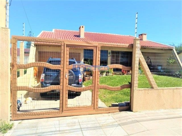 CASA EM ATLÂNTIDA SUL: 1ª foto da galeria de imagens do imóvel