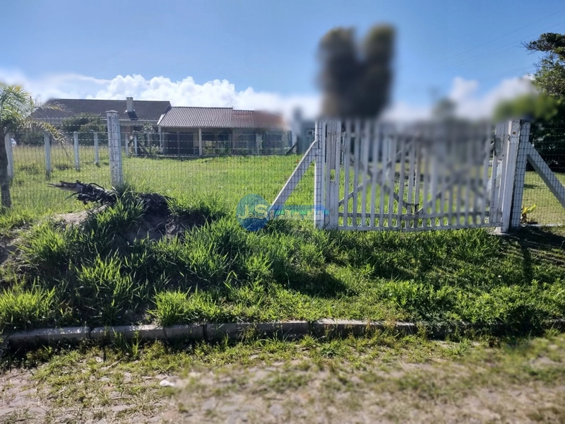 Terreno em Atlântida Sul: 2ª foto da galeria de imagens do imóvel