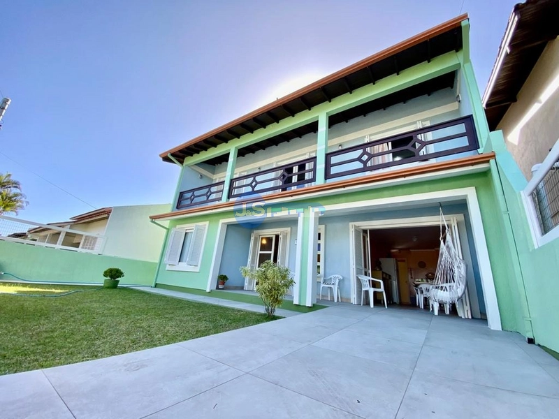 CASA DE PRAIA PRÓXIMA AO MAR: 1ª foto da galeria de imagens do imóvel
