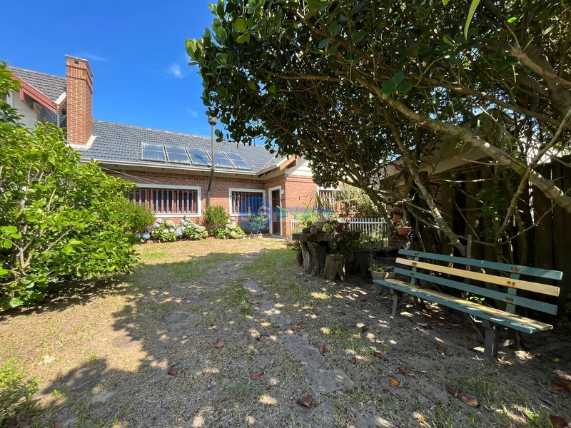 Casa em Atlântida Sul: 12ª foto da galeria de imagens do imóvel