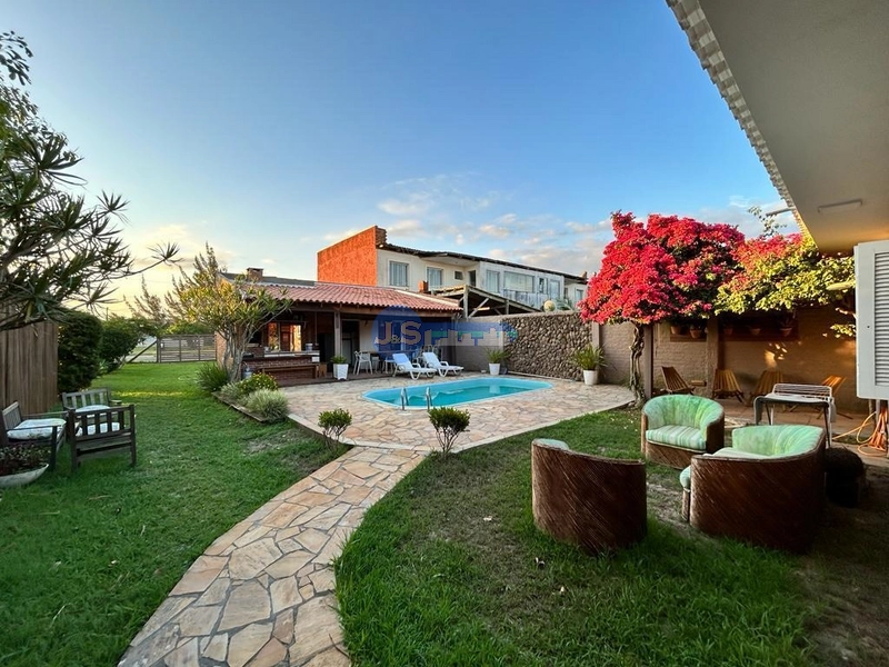 Excelente casa em Noiva do Mar: 2ª foto da galeria de imagens do imóvel