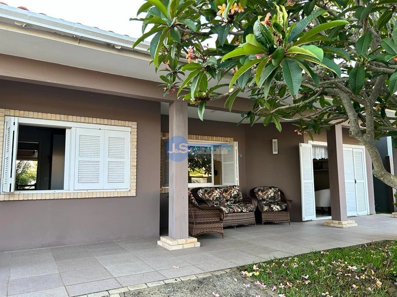 Excelente casa em Noiva do Mar: 1ª foto da galeria de imagens do imóvel