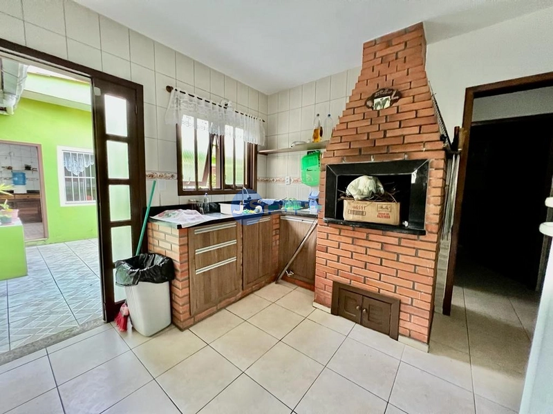 Casa em Atlântida Sul: 12ª foto da galeria de imagens do imóvel