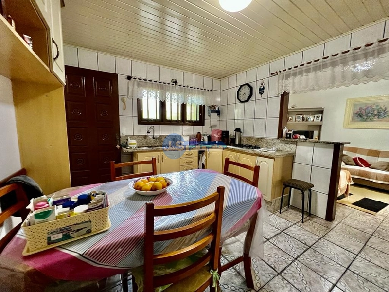 Casa em Atlântida Sul: 11ª foto da galeria de imagens do imóvel