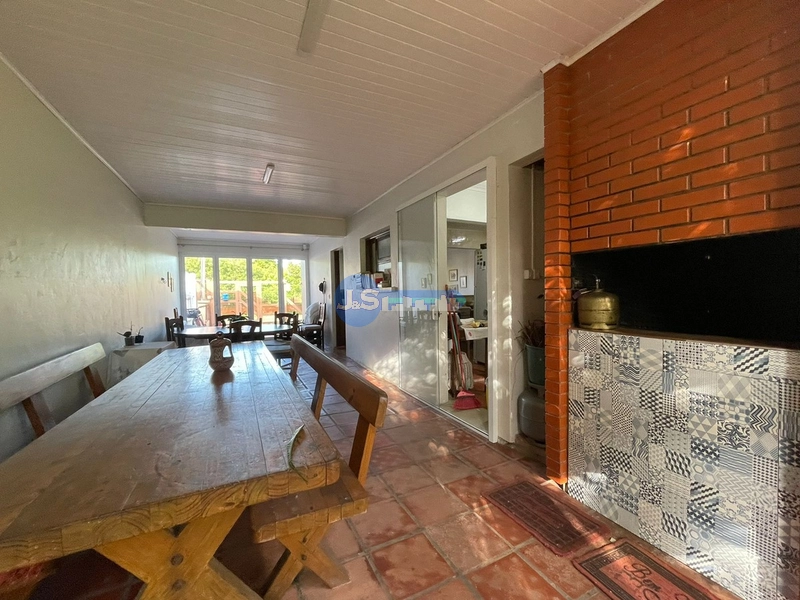 Casa em Atlântida Sul: 3ª foto da galeria de imagens do imóvel