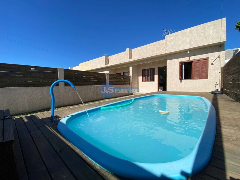 Casa em Tramandaí: 3ª foto da galeria de imagens do imóvel