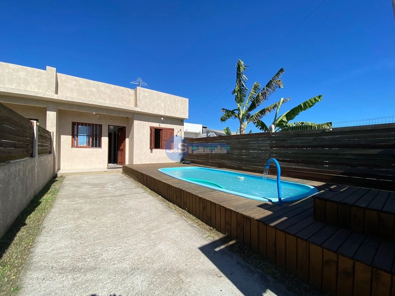 Casa em Tramandaí: 2ª foto da galeria de imagens do imóvel
