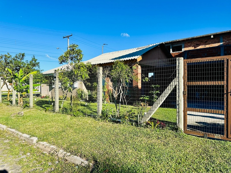 Casa em Atlântida Sul: 26ª foto da galeria de imagens do imóvel