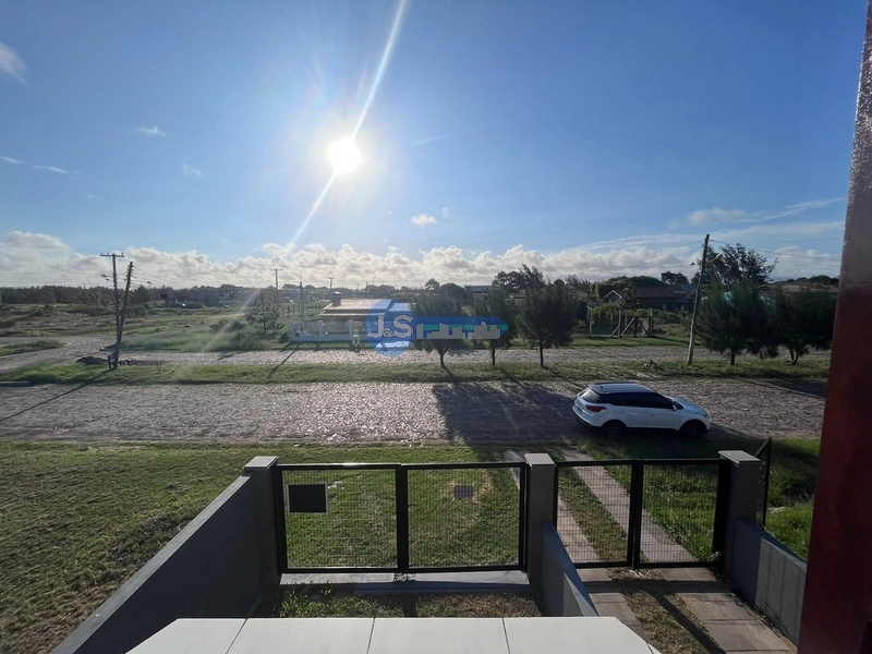 Dúplex em Presidente Imbé: 6ª foto da galeria de imagens do imóvel