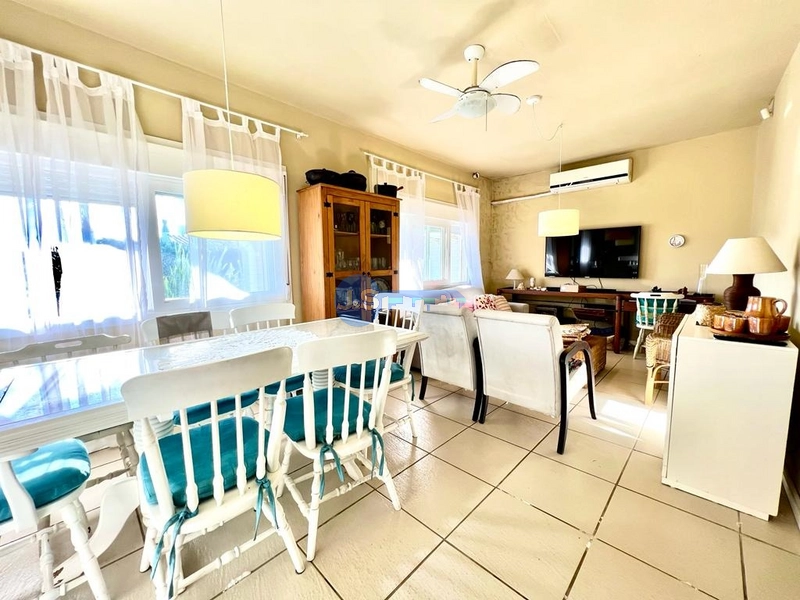 Casa em Rainha do mar: 3ª foto da galeria de imagens do imóvel