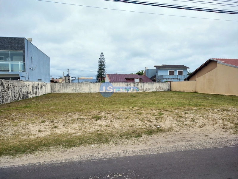 Terreno na Beira Mar Atlântida Sul: 1ª foto da galeria de imagens do imóvel