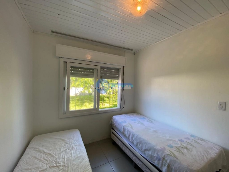 Casa em Atlântida Sul: 5ª foto da galeria de imagens do imóvel