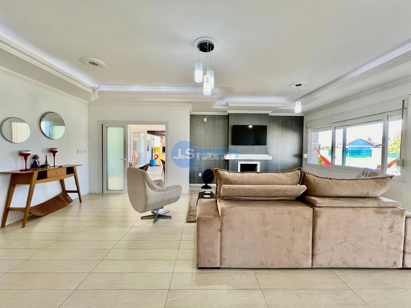 Casa em Atlântida Sul: 11ª foto da galeria de imagens do imóvel