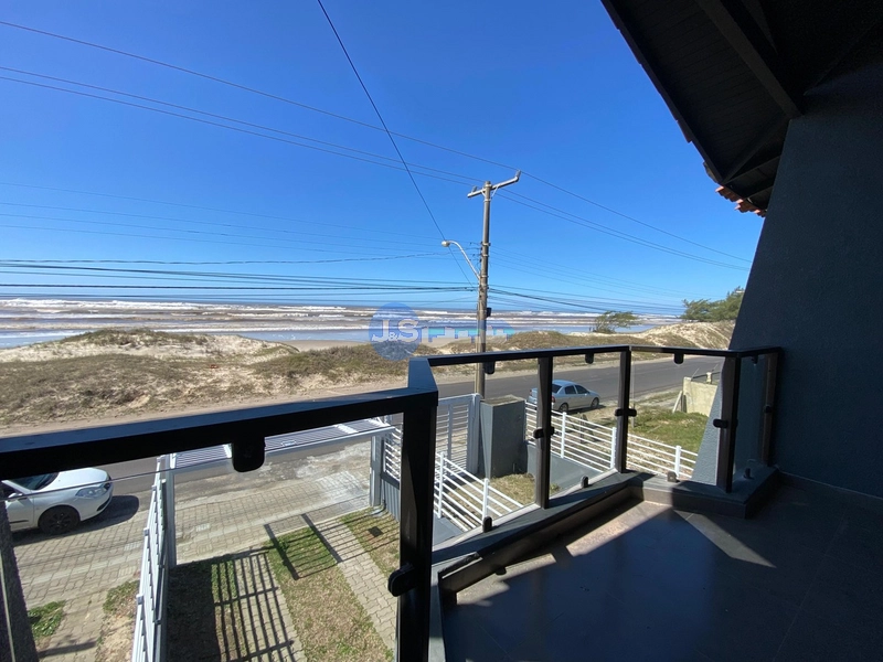 Excelente Duplex em Atlântida Sul: 2ª foto da galeria de imagens do imóvel