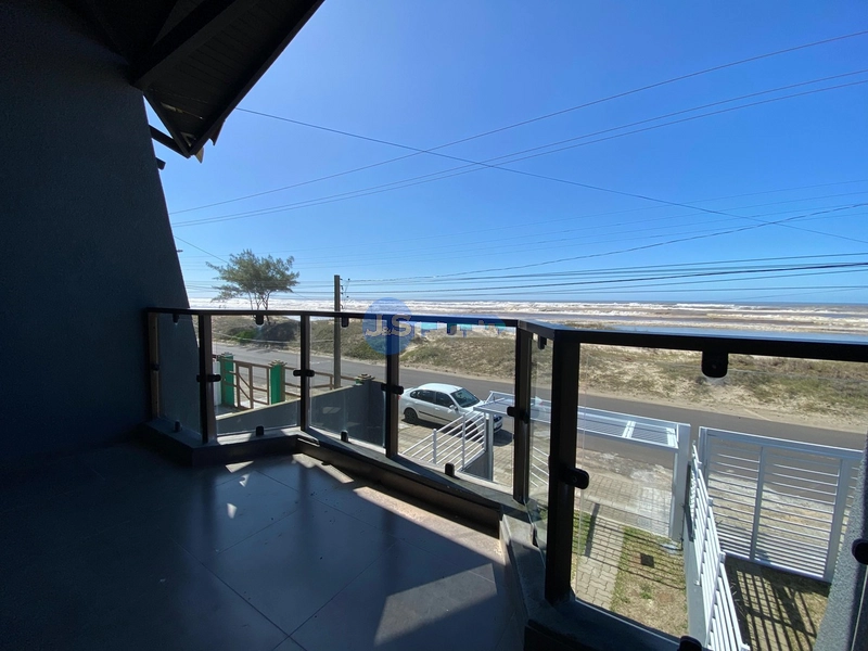 Excelente Duplex em Atlântida Sul: 8ª foto da galeria de imagens do imóvel