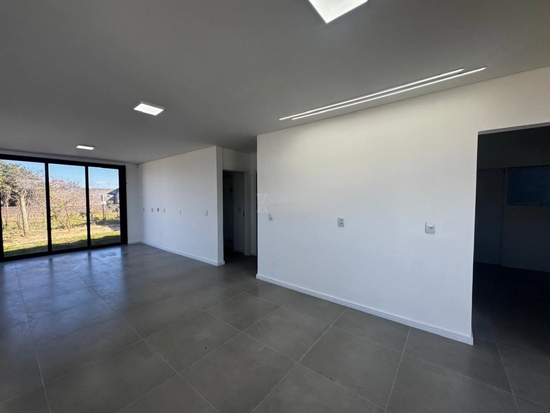 CASA DE PRAIA EM FASE DE ACABAMENTO: 4ª foto da galeria de imagens do imóvel