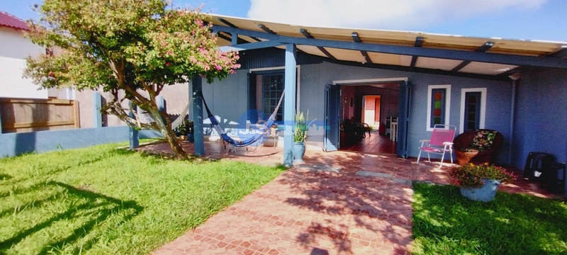 Casa em Atlântida Sul: 15ª foto da galeria de imagens do imóvel